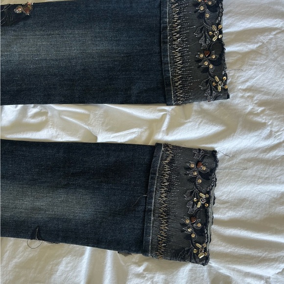 Y2K embroidered dark wash jeans - Picture 5 of 8